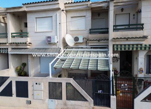 Townhouse - Resale - La Marina - Urbanización La Marina