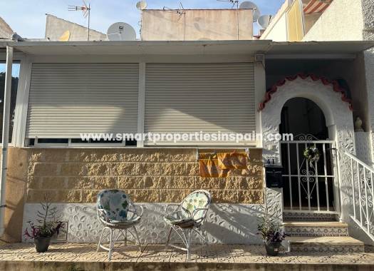 Vivienda Adosada - Alquiler Larga Estancia - La Marina - Urbanización La Marina