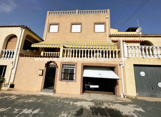 Vivienda Adosada - Reventa - La Marina - SP4285