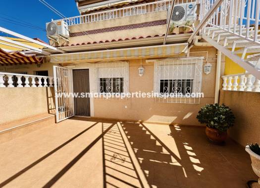 Vivienda Adosada - Reventa - La Marina - Urbanización La Marina