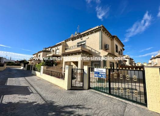 Vivienda Semi Adosada - Reventa - La Marina - SP4401