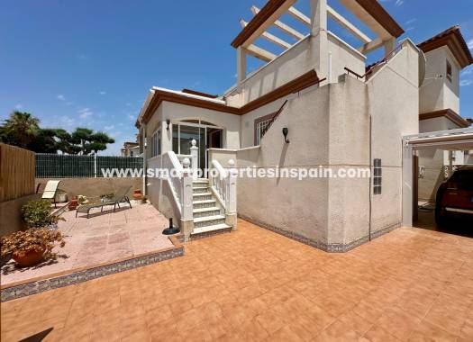 Vivienda Semi Adosada - Reventa - La Marina - Urbanización La Marina