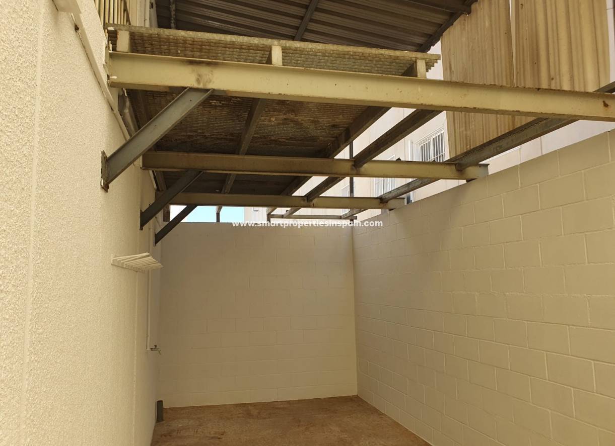 Wederverkoop - Commercial - Elche