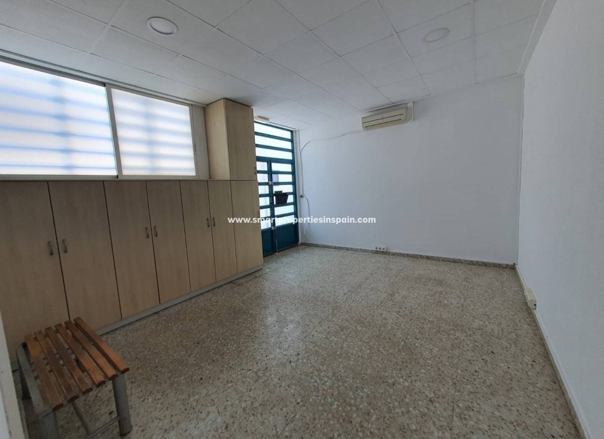 Wederverkoop - Commercial - Elche