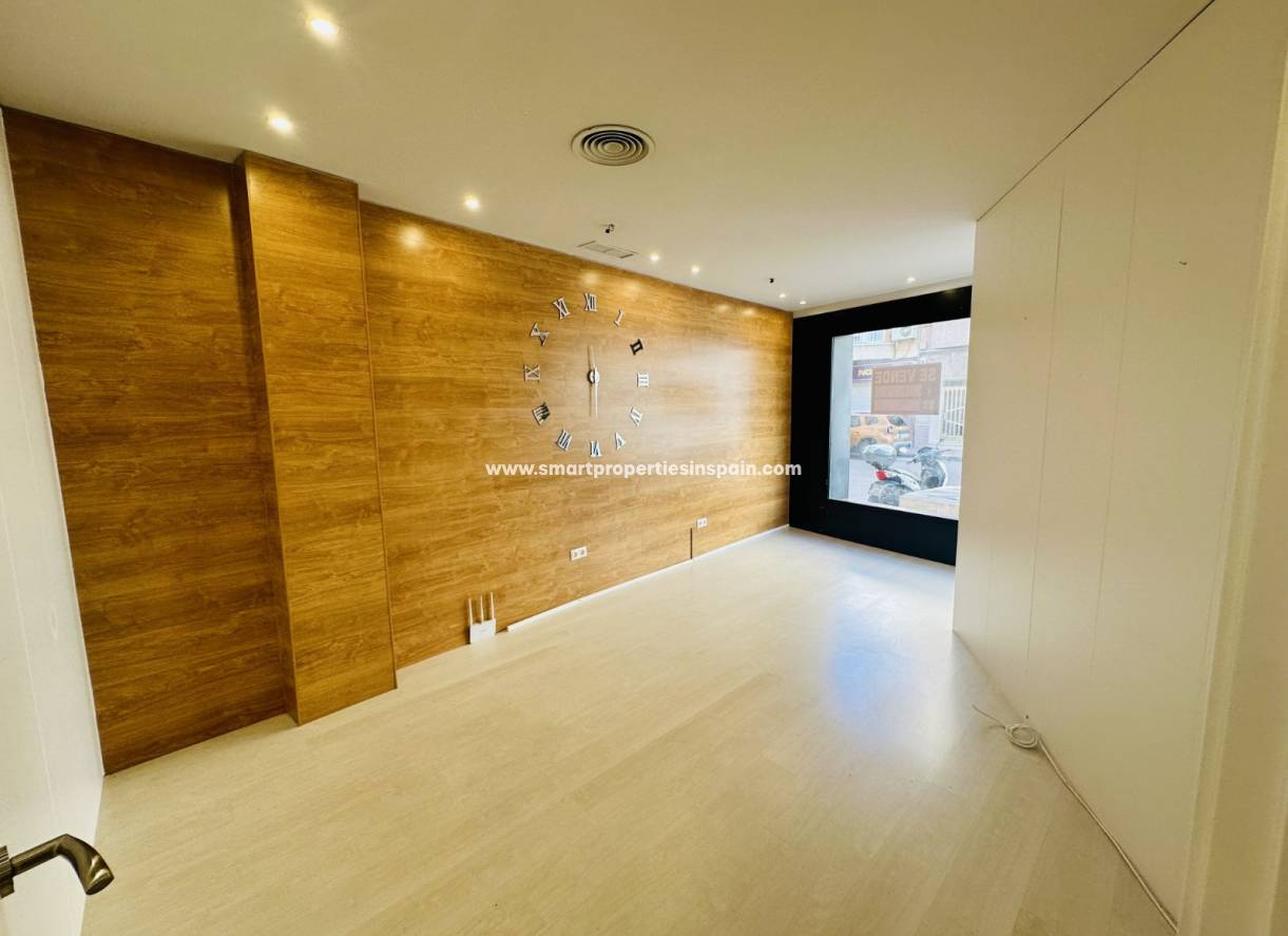 Wederverkoop - Commercial - Guardamar  - Centro