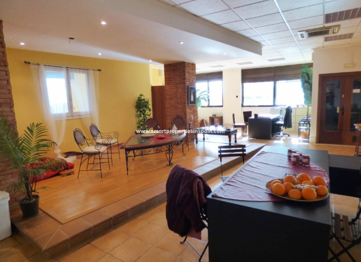 Wederverkoop - Commercial - La Marina - La Marina Village