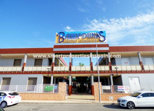 Wederverkoop - Commercial - La Marina - Urbanización La Marina