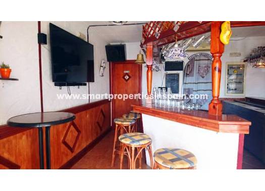 Wederverkoop - Commercial - La Marina - Urbanización La Marina