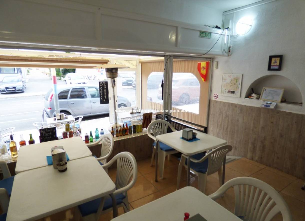 Wederverkoop - Commercial - La Marina - Urbanización La Marina