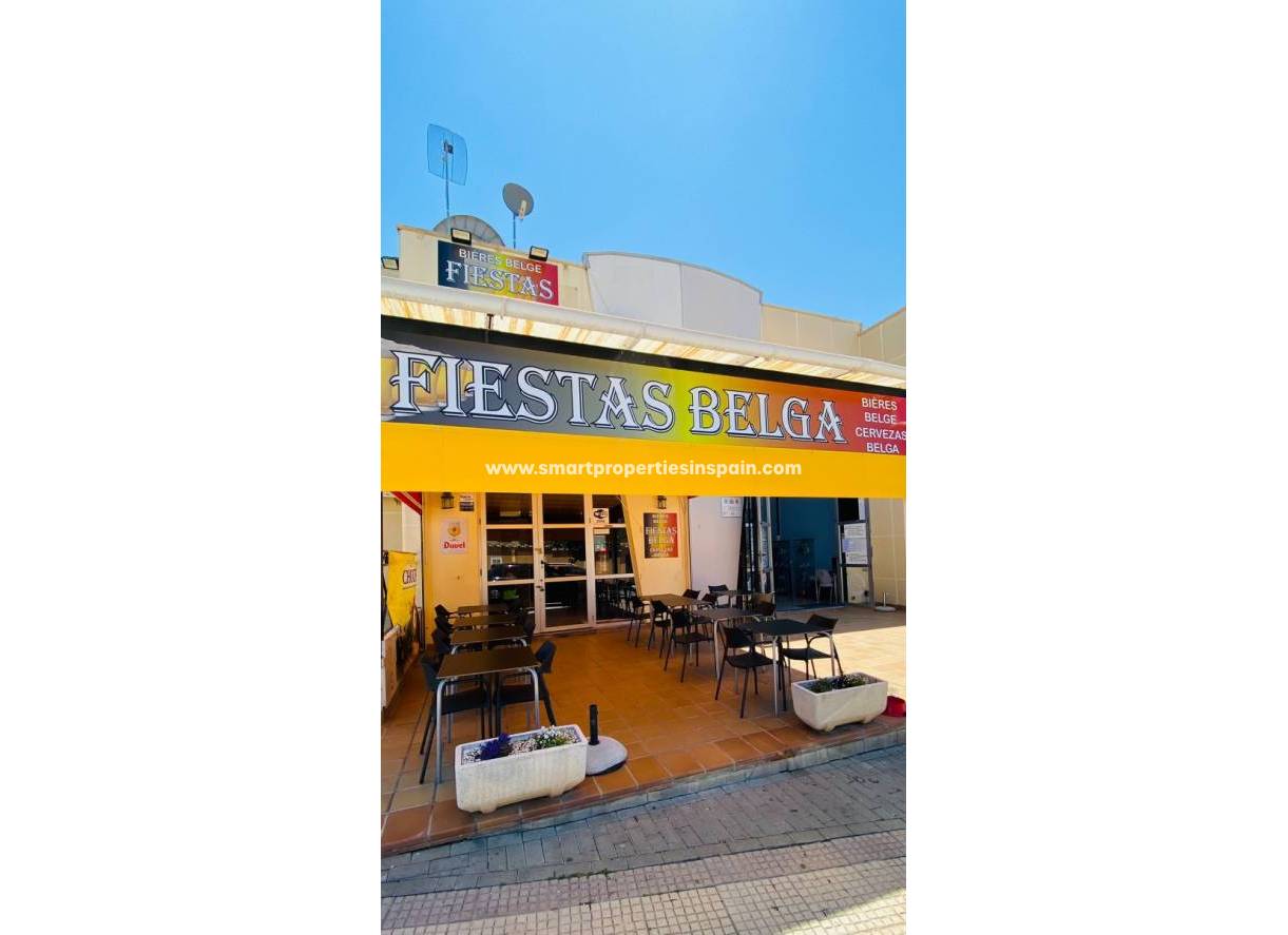 Wederverkoop - Commercial - La Marina - Urbanización La Marina