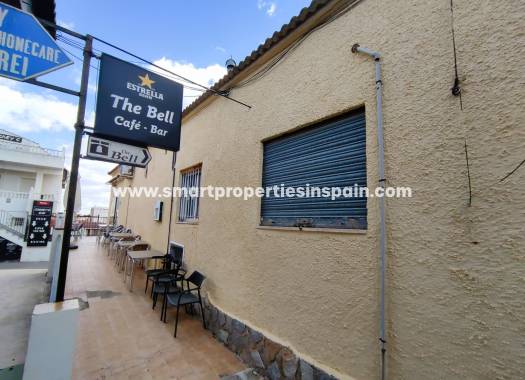 Wederverkoop - Commercial - La Marina - Urbanización La Marina