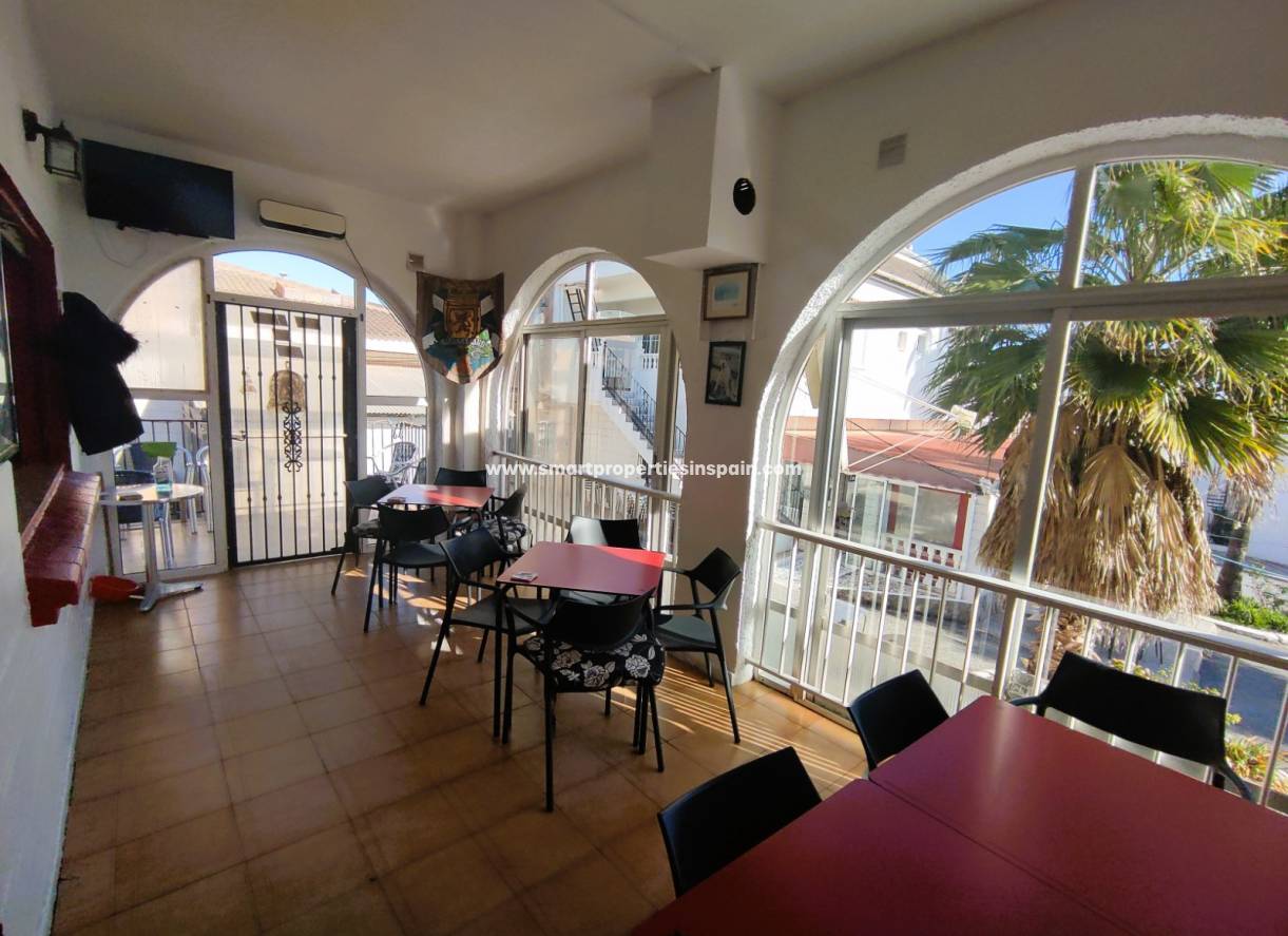 Wederverkoop - Commercial - La Marina - Urbanización La Marina