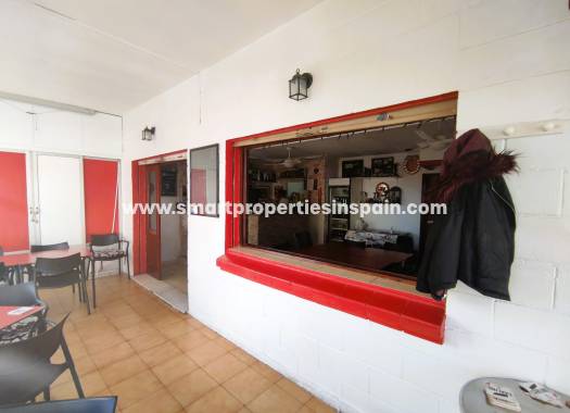 Wederverkoop - Commercial - La Marina - Urbanización La Marina