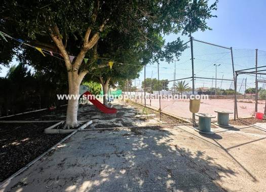 Wederverkoop - Commercial - La Marina - Urbanización La Marina