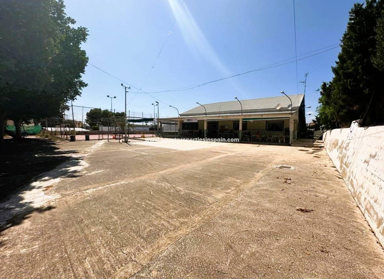 Wederverkoop - Commercial - La Marina - Urbanización La Marina