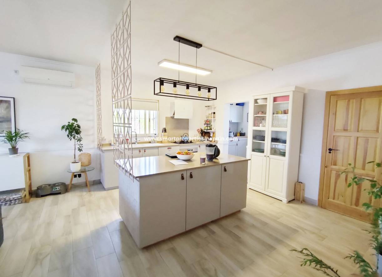 Wederverkoop - Country House - Dolores - dolores
