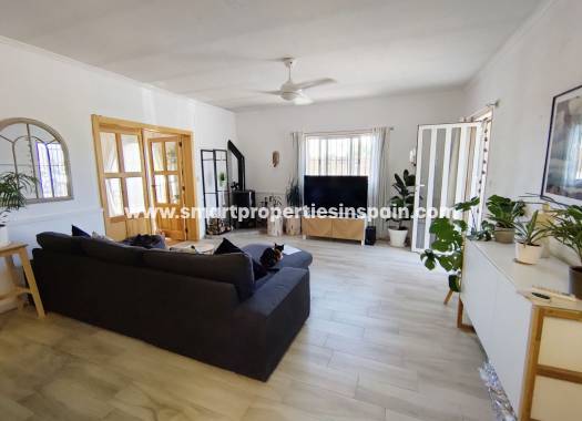 Wederverkoop - Country House - Dolores - dolores