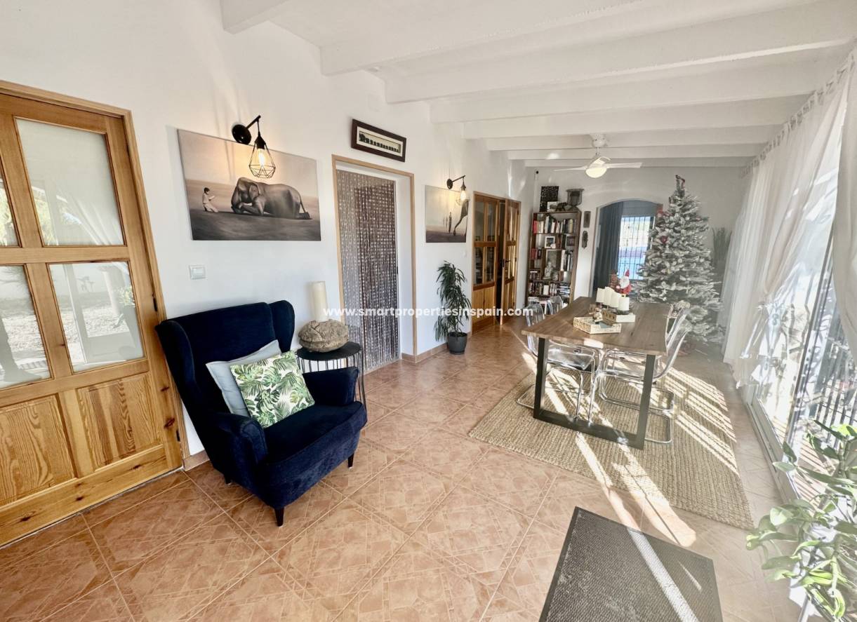 Wederverkoop - Country House - Dolores - dolores