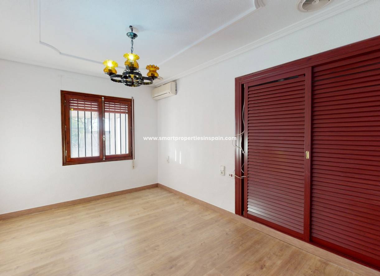 Wederverkoop - Country House - Elche