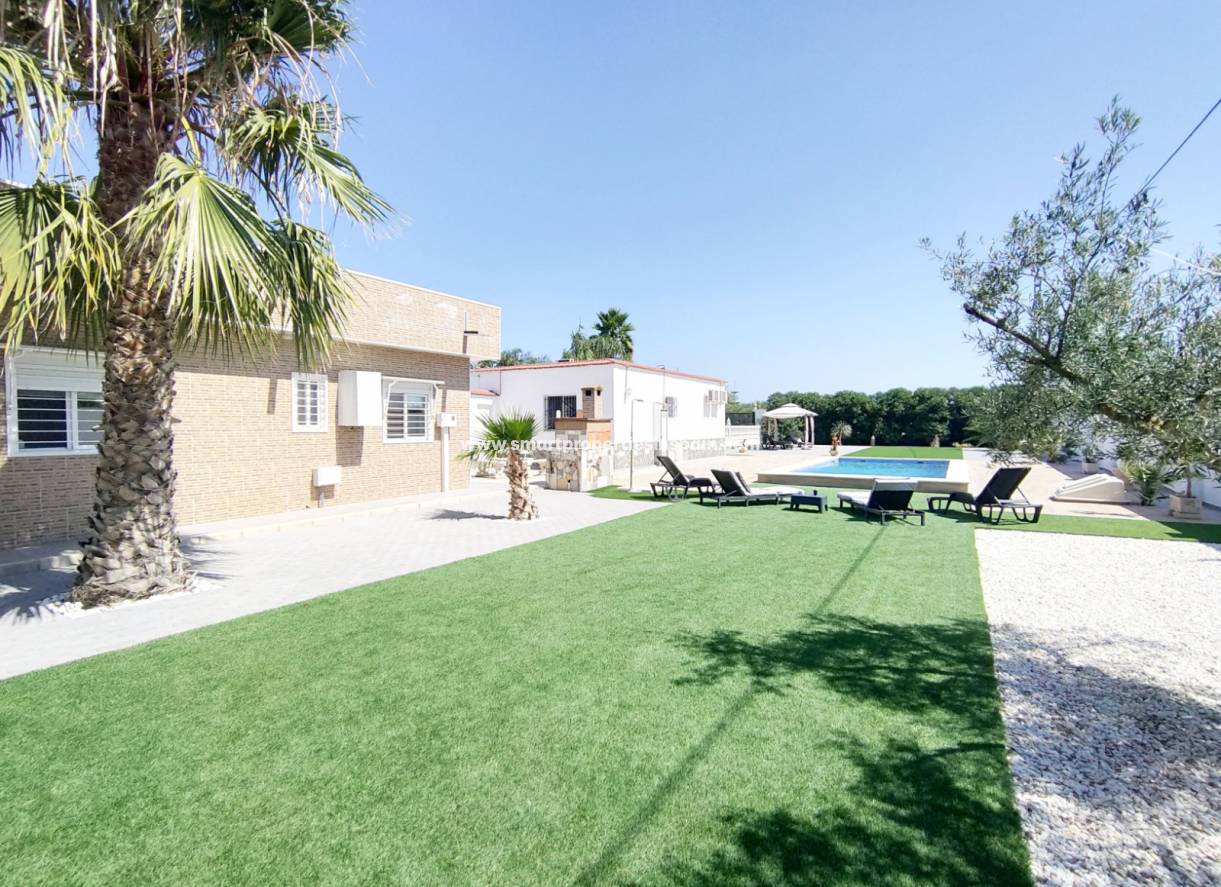 Wederverkoop - Country House - Elche