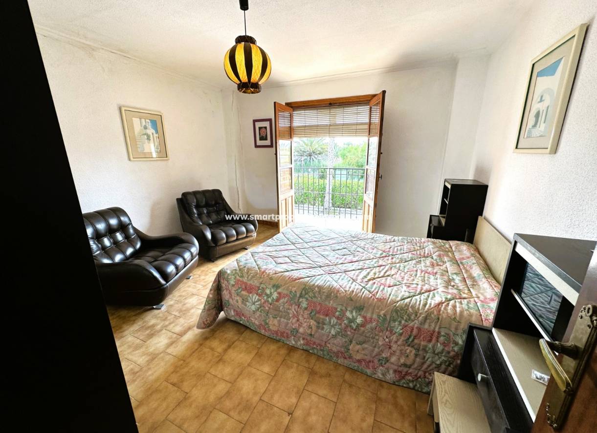 Wederverkoop - Country House - Elche