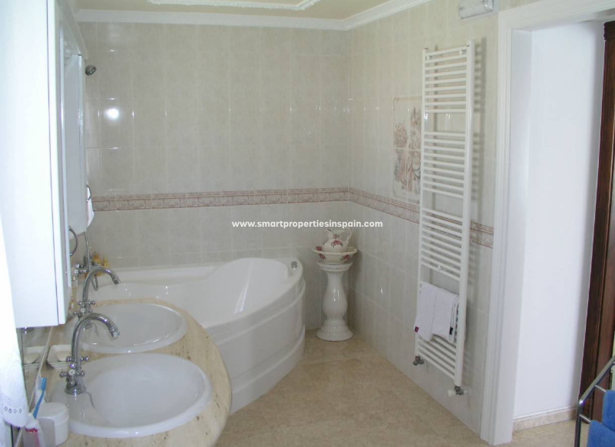 Wederverkoop - Detached Villa - Algorfa
