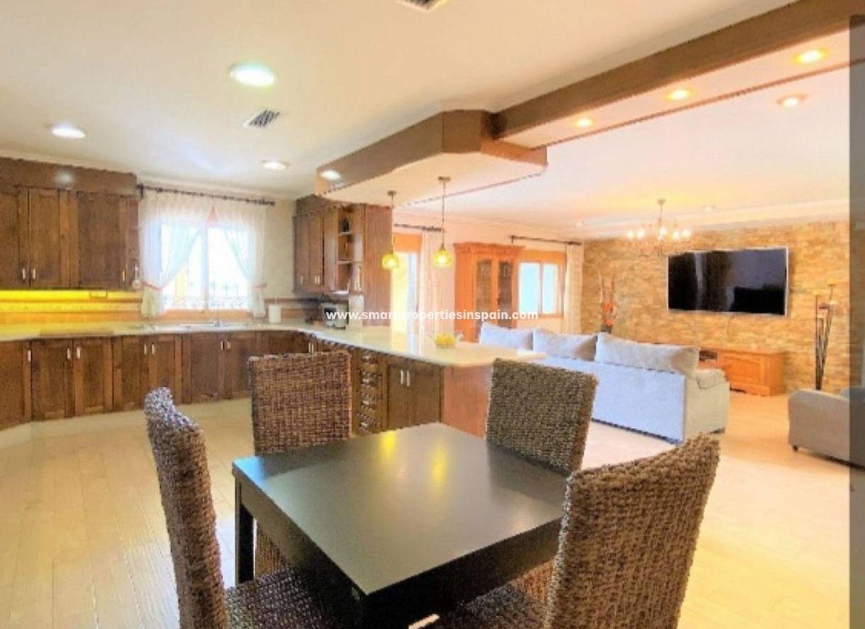 Wederverkoop - Detached Villa - Catral