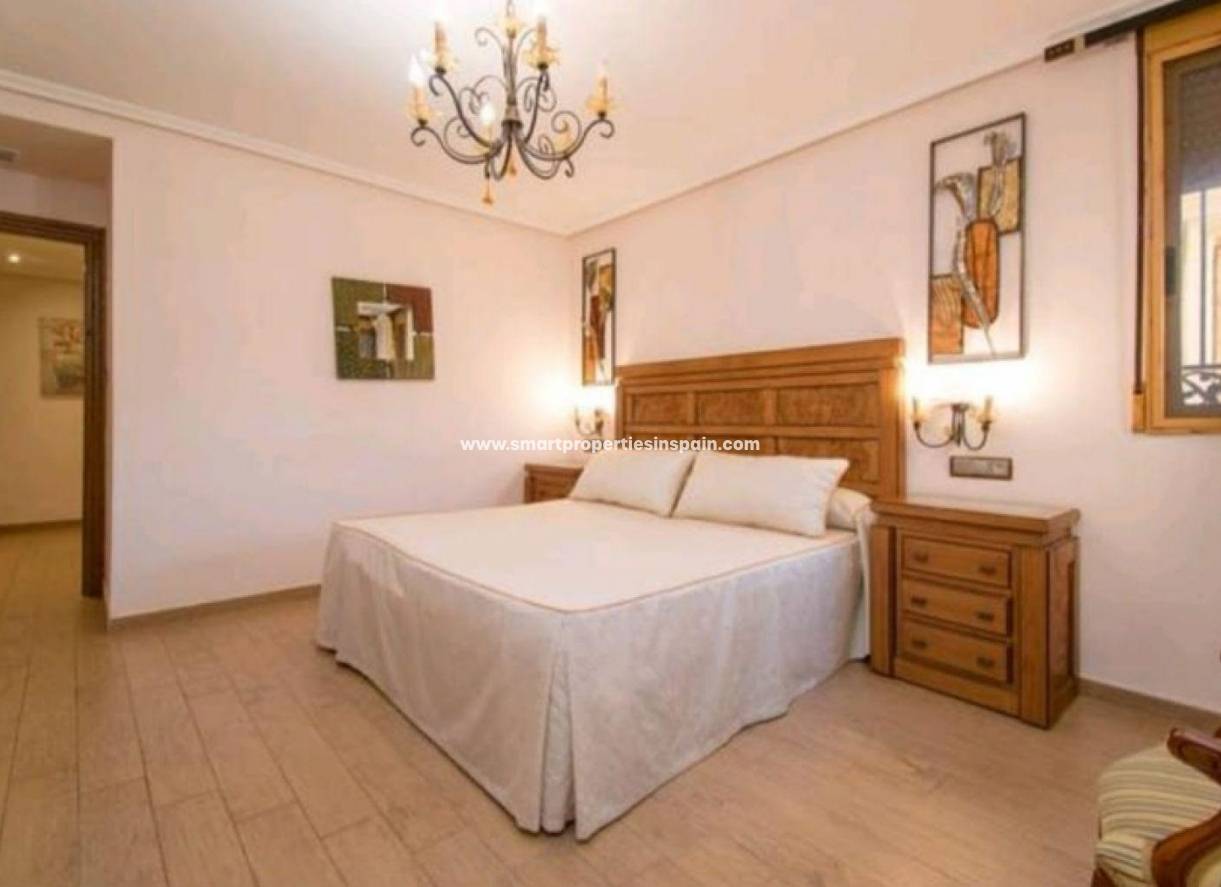 Wederverkoop - Detached Villa - Catral
