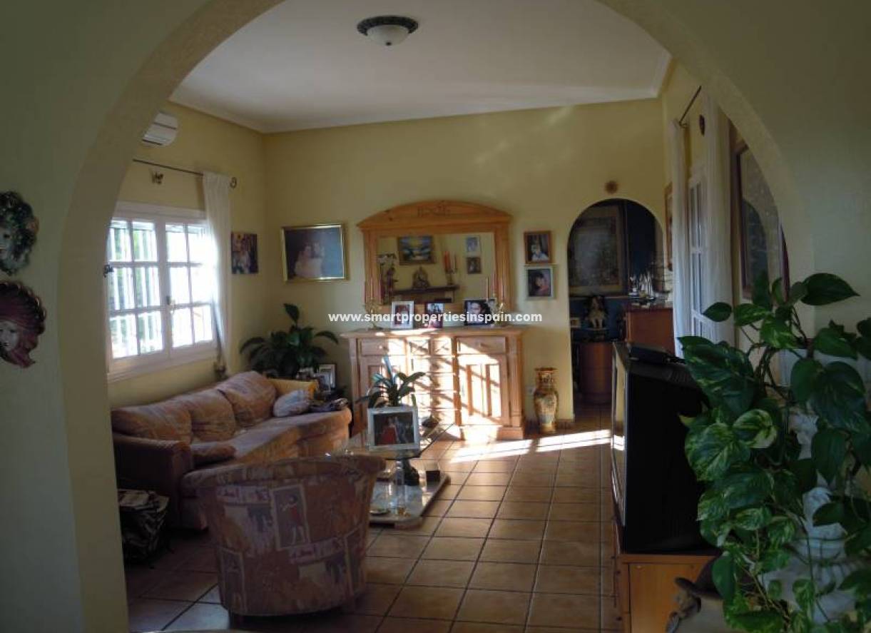 Wederverkoop - Detached Villa - Daya Vieja