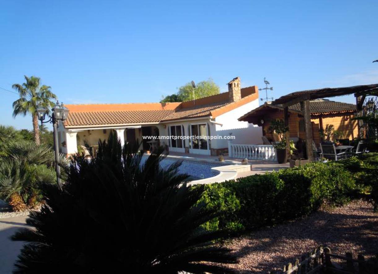 Wederverkoop - Detached Villa - Daya Vieja