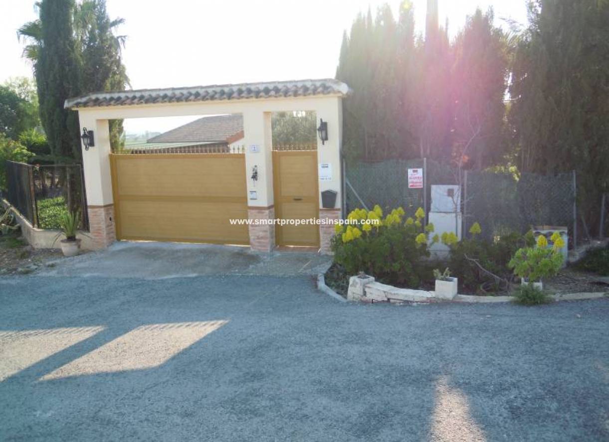 Wederverkoop - Detached Villa - Daya Vieja