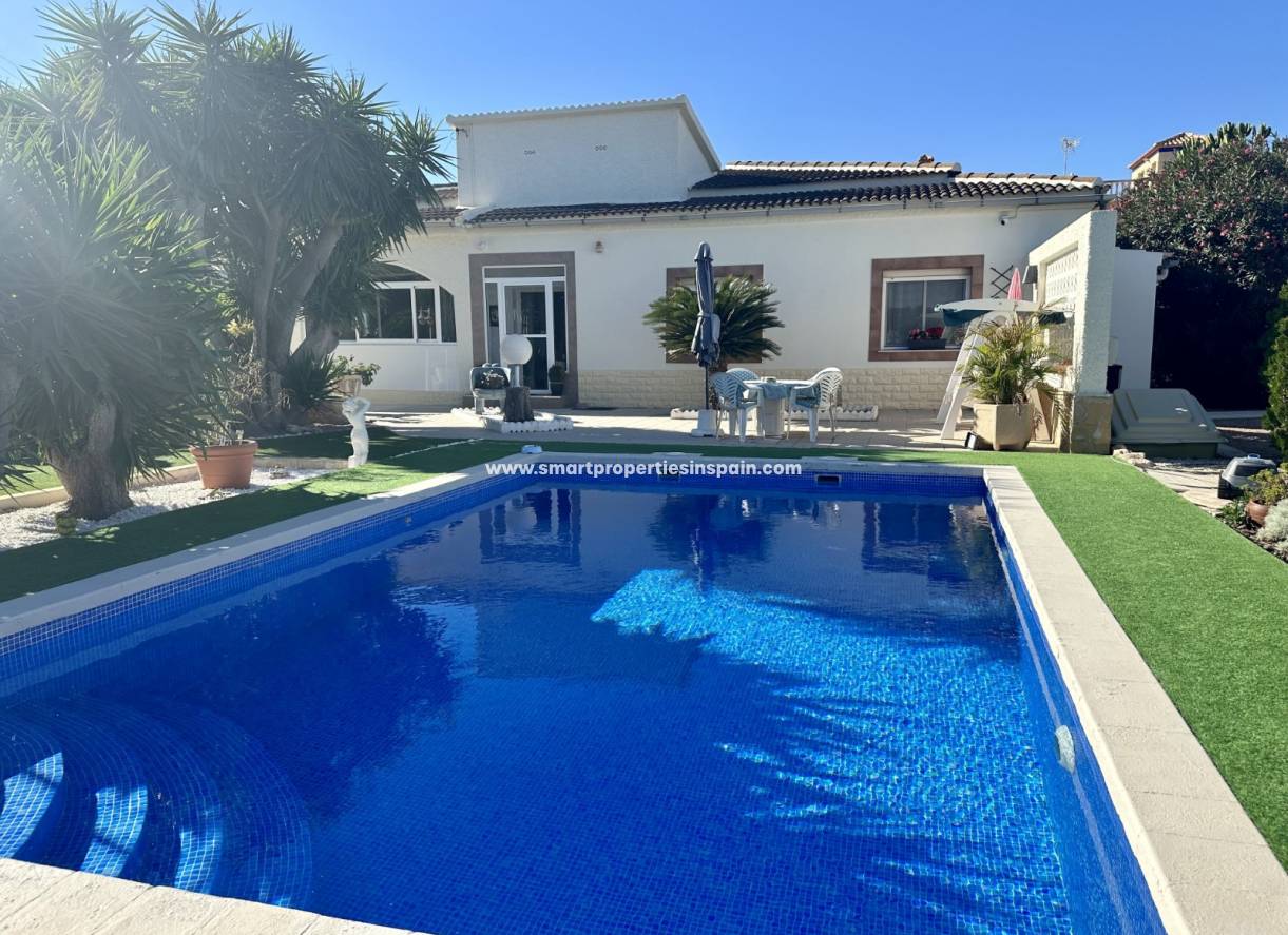 Wederverkoop - Detached Villa - El Pinet