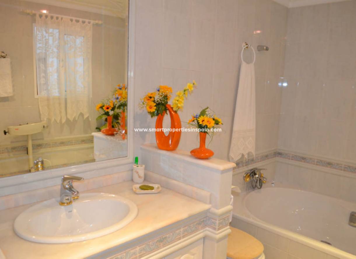 Wederverkoop - Detached Villa - Elche