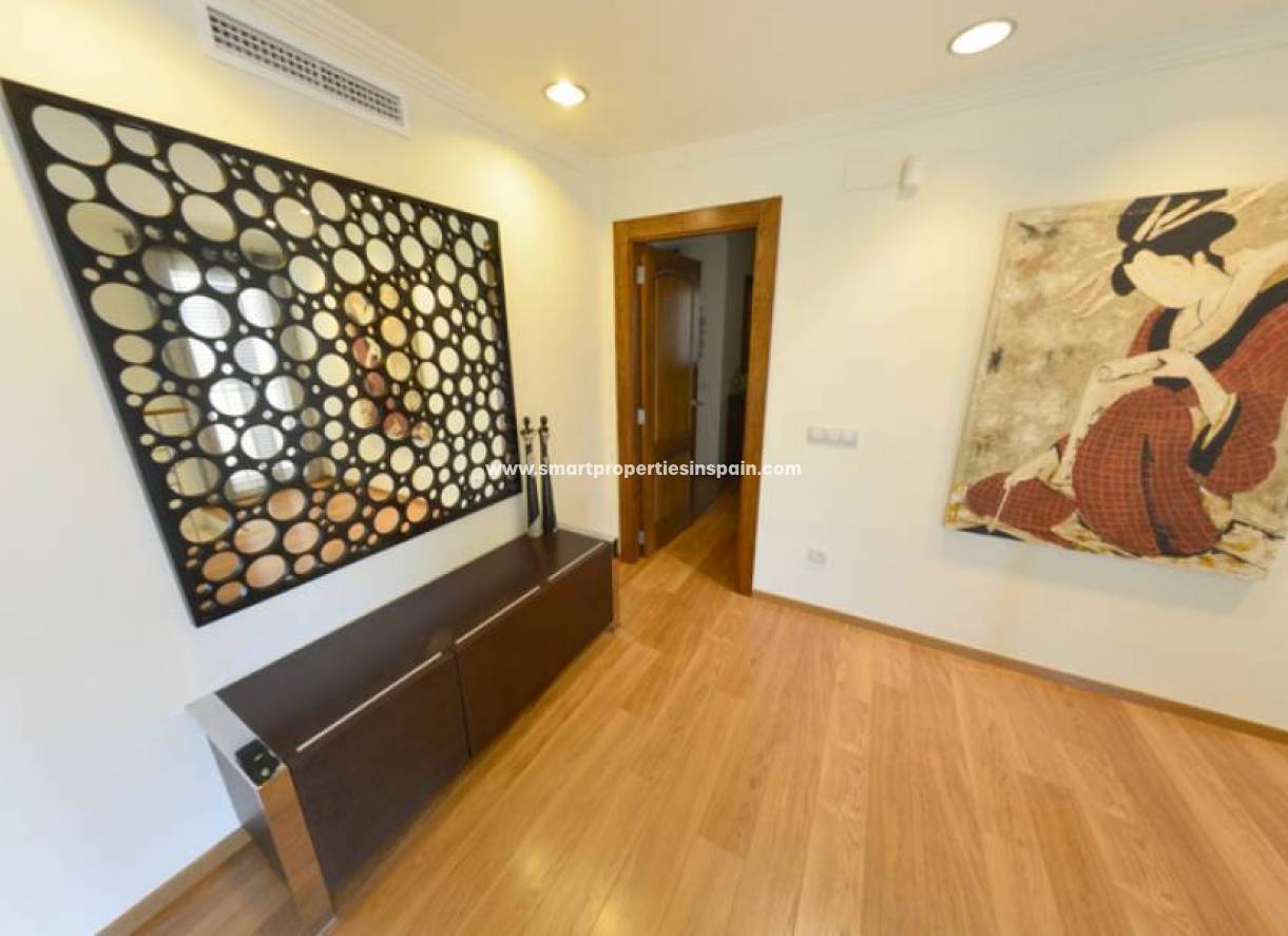 Wederverkoop - Detached Villa - Elche