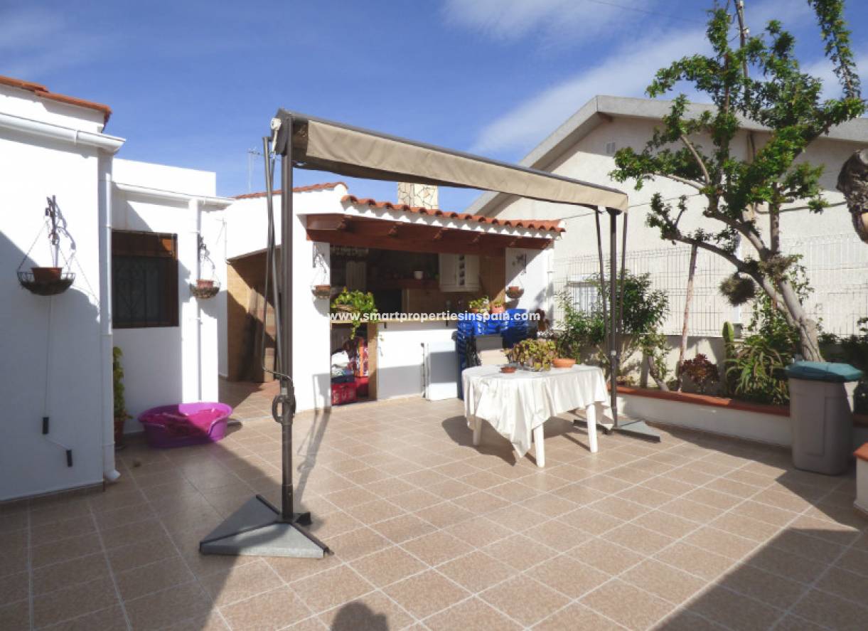 Wederverkoop - Detached Villa - La Marina - Urbanización La Marina