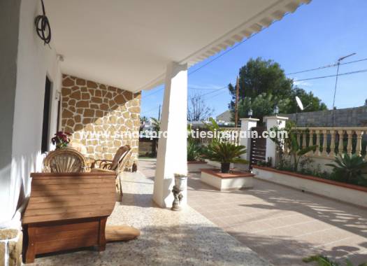 Wederverkoop - Detached Villa - La Marina - Urbanización La Marina