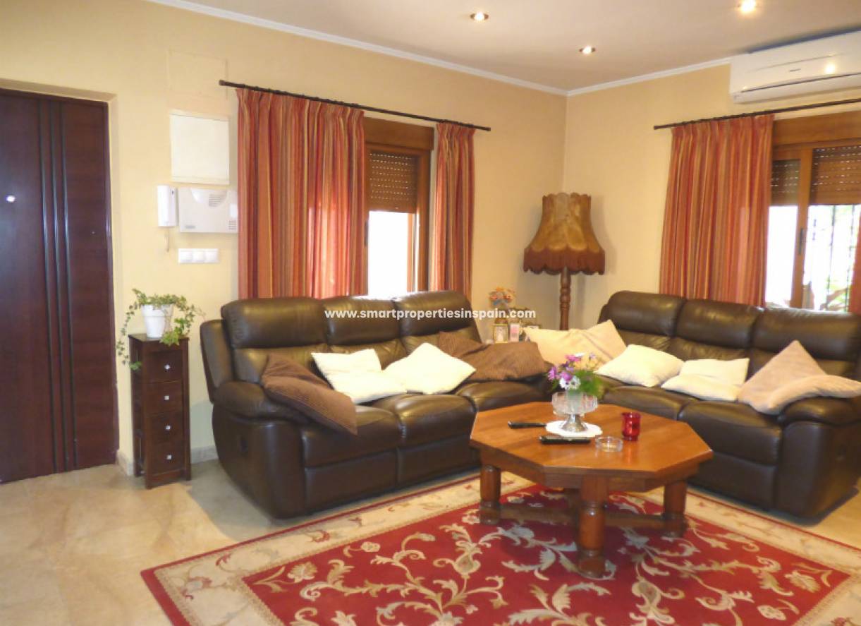 Wederverkoop - Detached Villa - La Marina - Urbanización La Marina