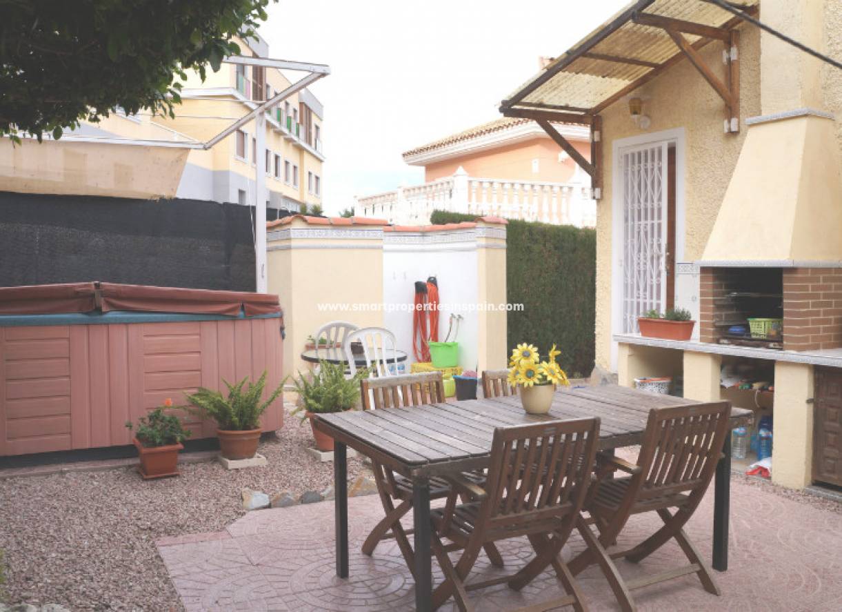 Wederverkoop - Detached Villa - La Marina - Urbanización La Marina