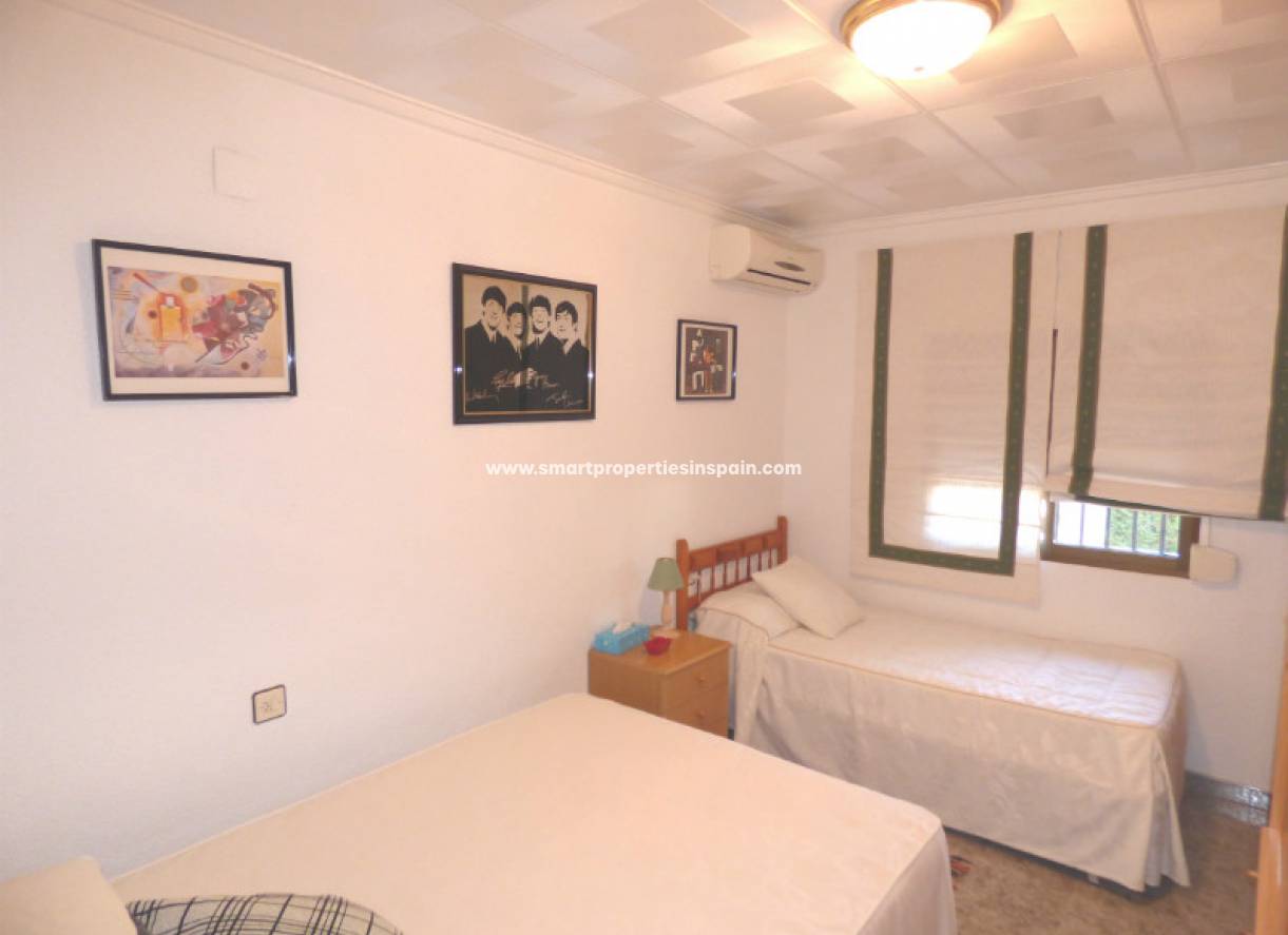 Wederverkoop - Detached Villa - La Marina - Urbanización La Marina