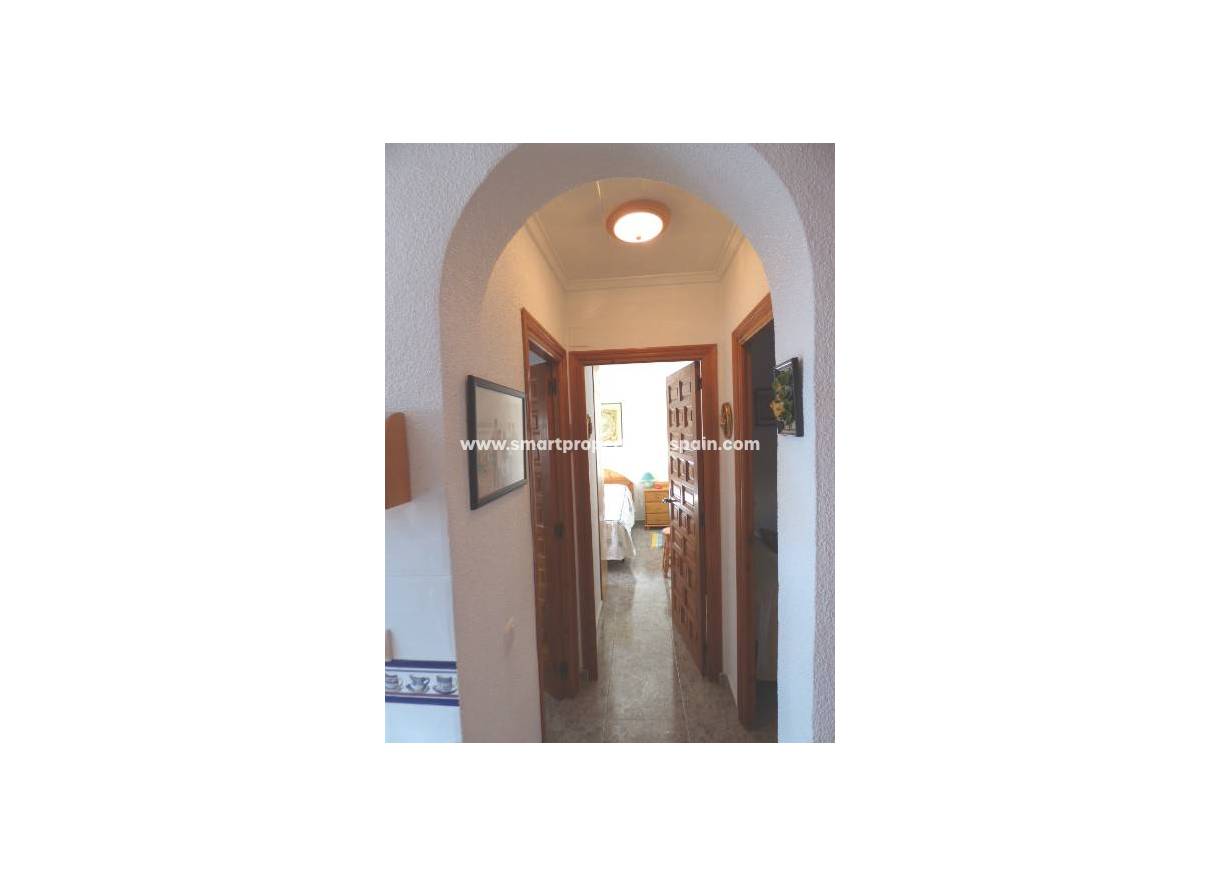 Wederverkoop - Detached Villa - La Marina - Urbanización La Marina