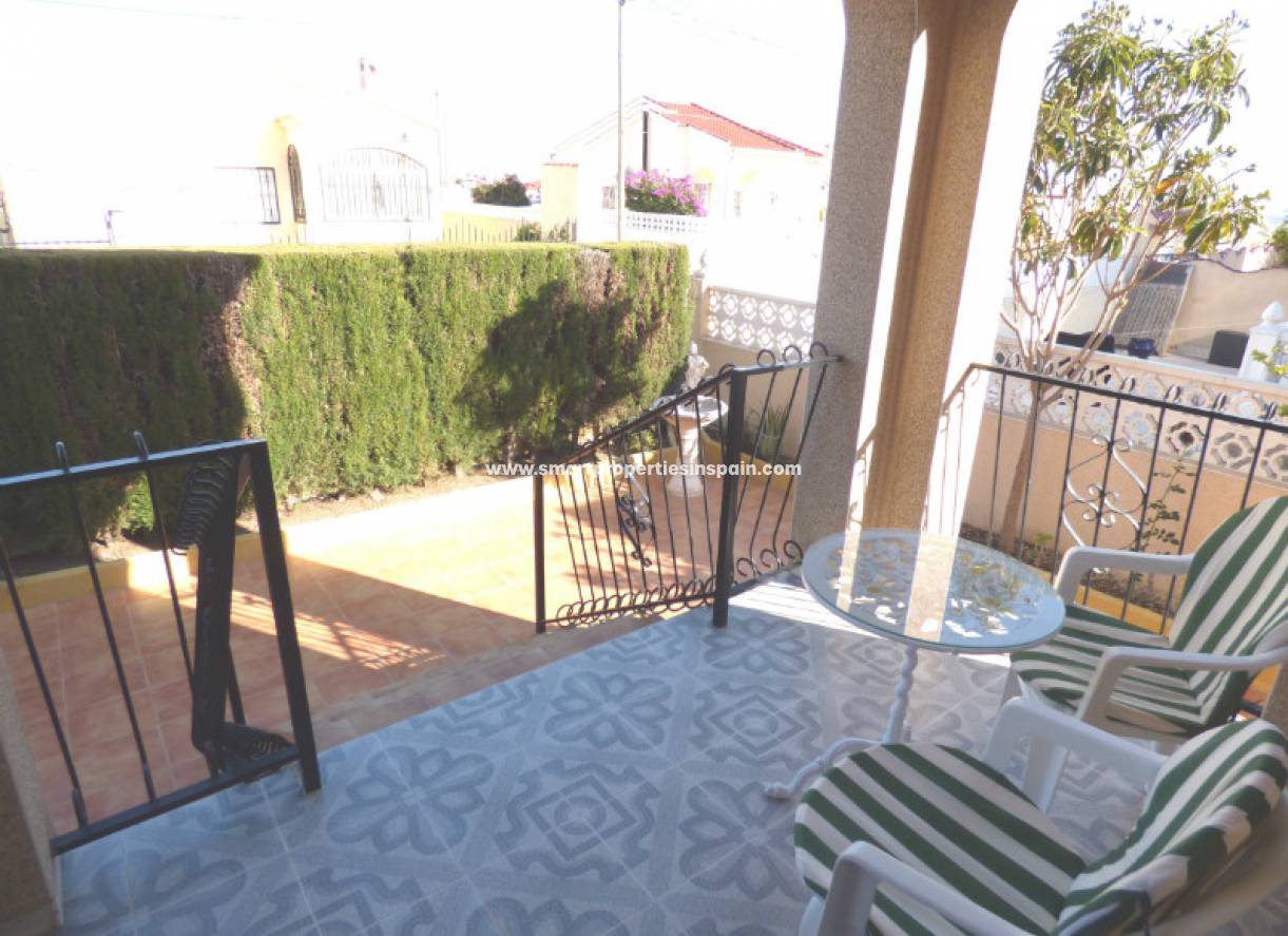 Wederverkoop - Detached Villa - La Marina - Urbanización La Marina