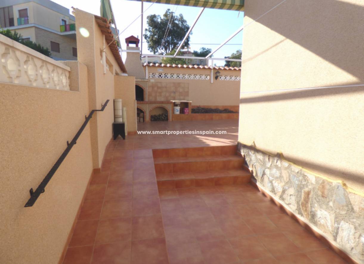 Wederverkoop - Detached Villa - La Marina - Urbanización La Marina