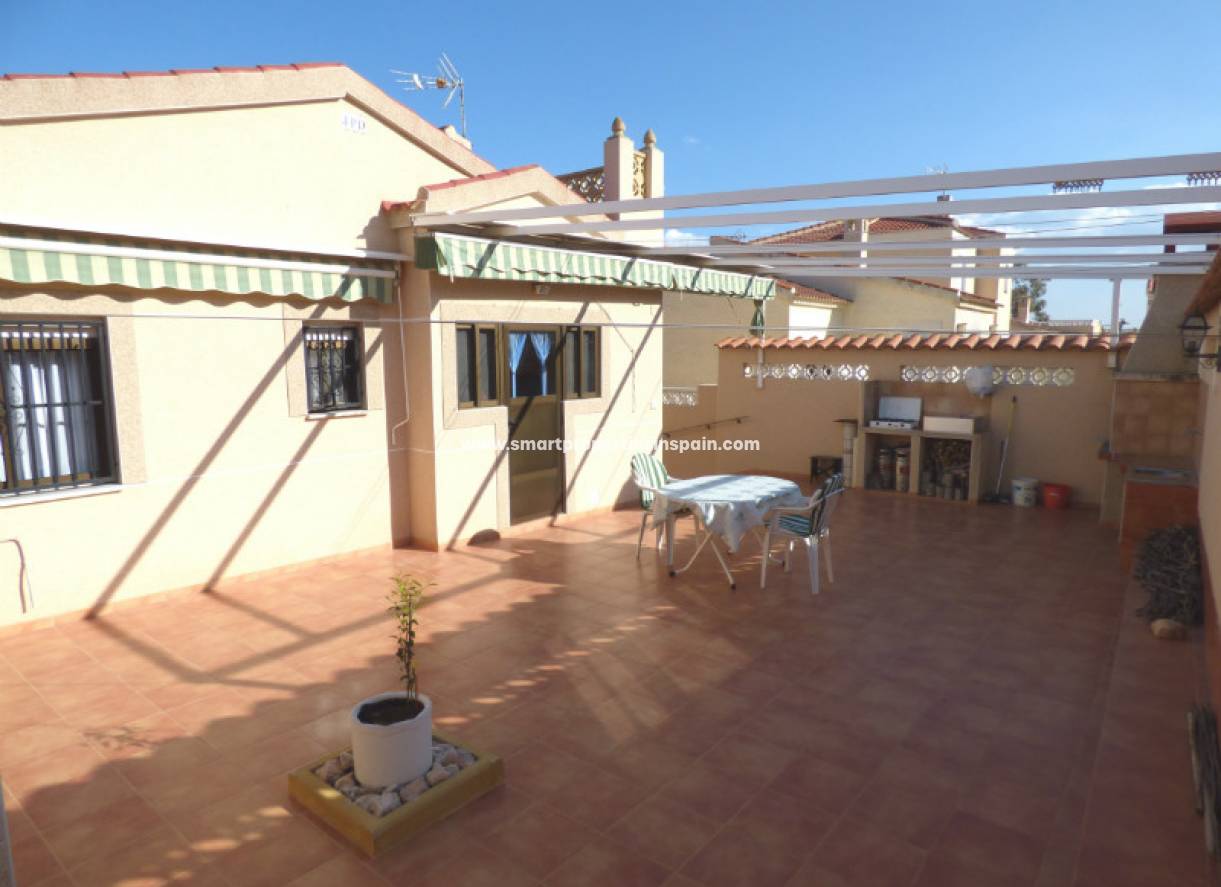 Wederverkoop - Detached Villa - La Marina - Urbanización La Marina
