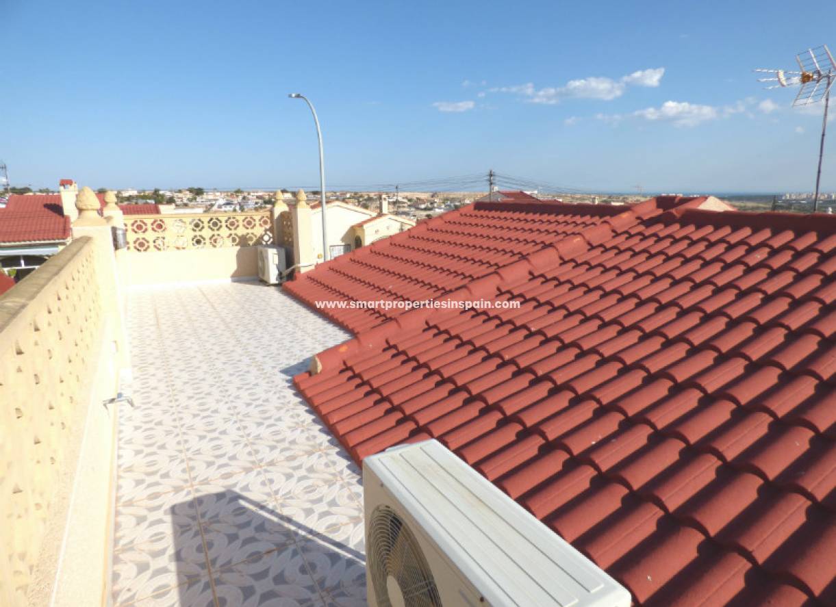Wederverkoop - Detached Villa - La Marina - Urbanización La Marina