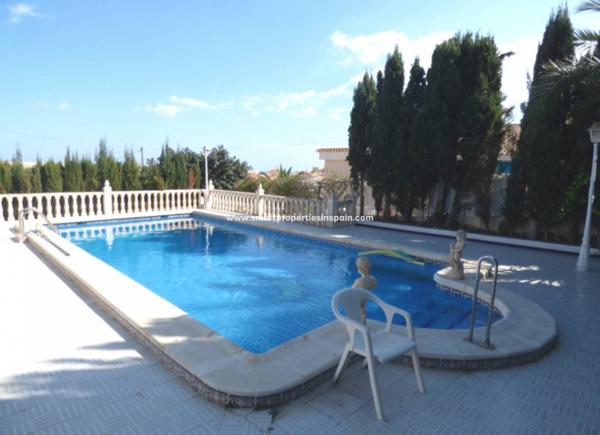 Wederverkoop - Detached Villa - La Marina - Urbanización La Marina