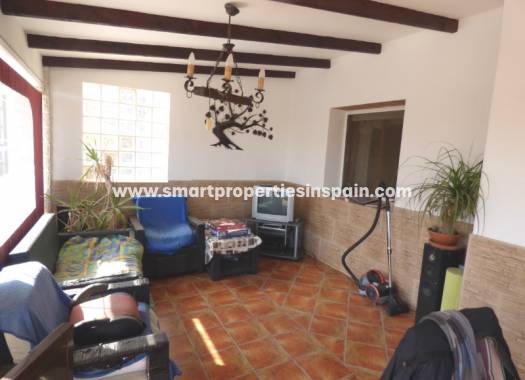 Wederverkoop - Detached Villa - La Marina - Urbanización La Marina