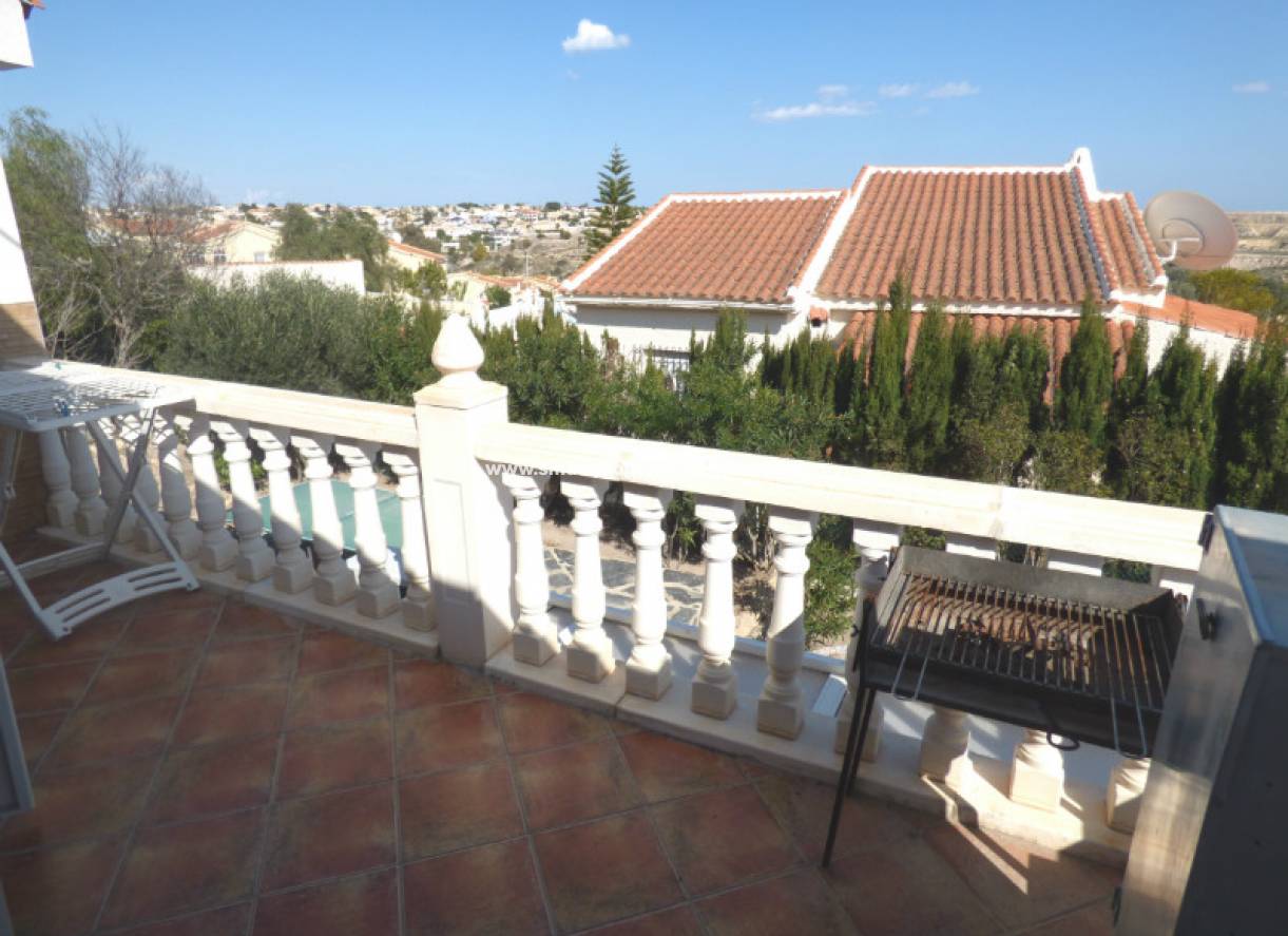 Wederverkoop - Detached Villa - La Marina - Urbanización La Marina