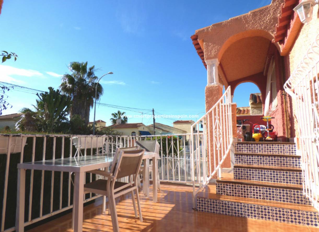 Wederverkoop - Detached Villa - La Marina - Urbanización La Marina