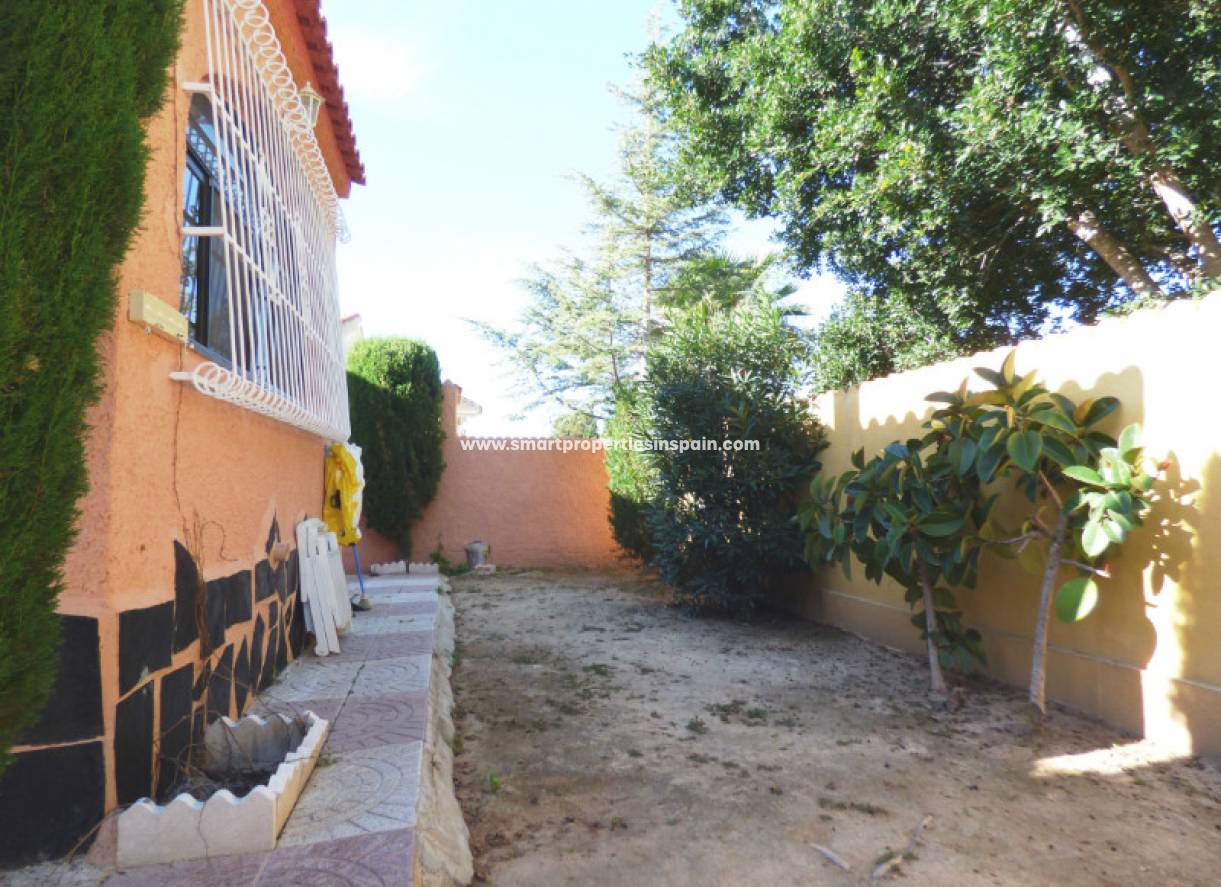 Wederverkoop - Detached Villa - La Marina - Urbanización La Marina