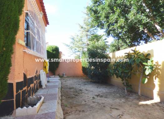 Wederverkoop - Detached Villa - La Marina - Urbanización La Marina